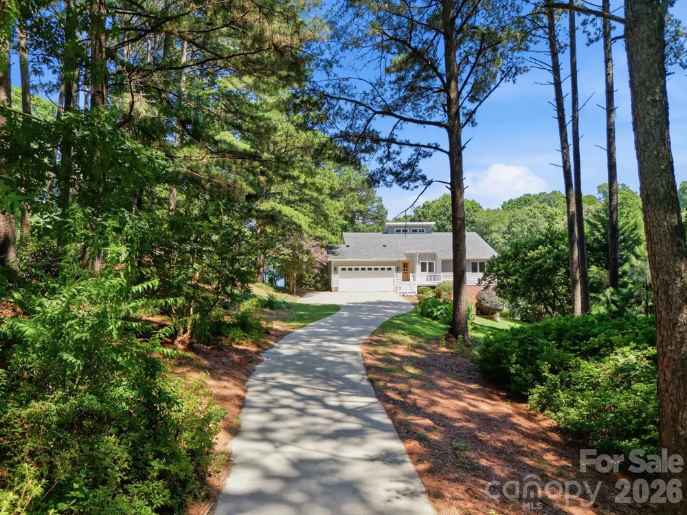 2494 Cherry Lane Denver, NC 28037