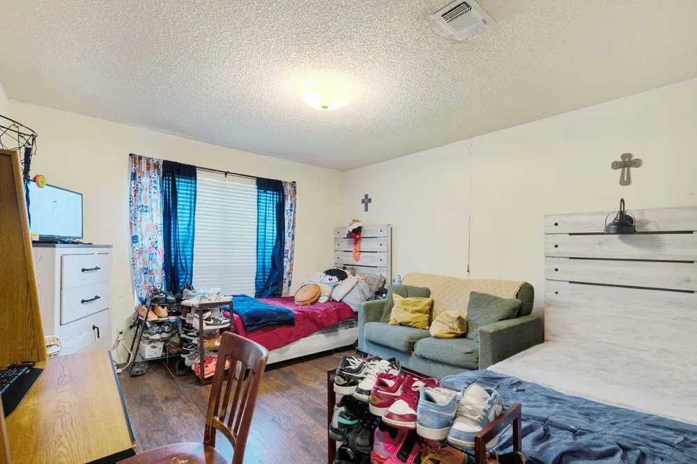 820 NE 32nd Paris, TX 75460