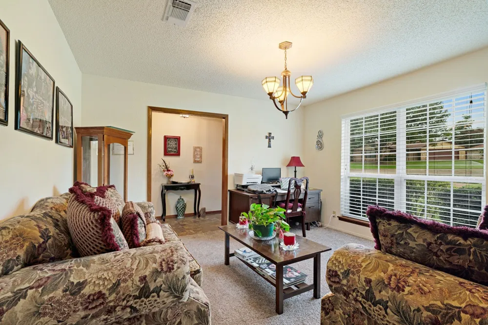 820 NE 32nd Paris, TX 75460
