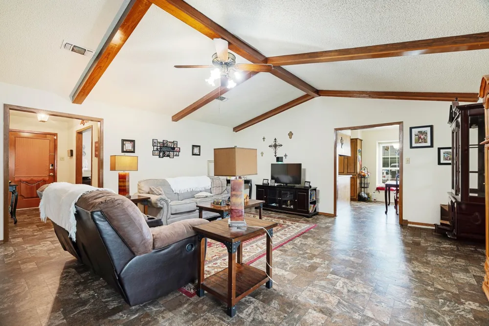 820 NE 32nd Paris, TX 75460