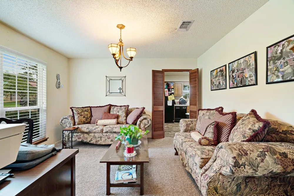 820 NE 32nd Paris, TX 75460