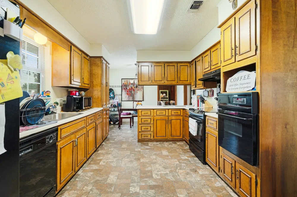 820 NE 32nd Paris, TX 75460