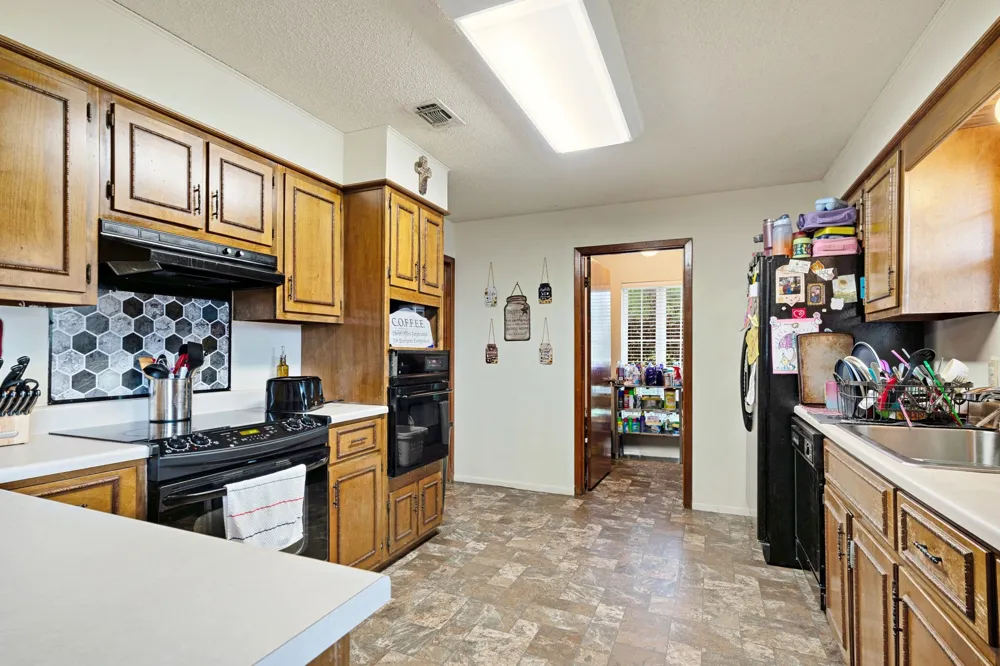 820 NE 32nd Paris, TX 75460