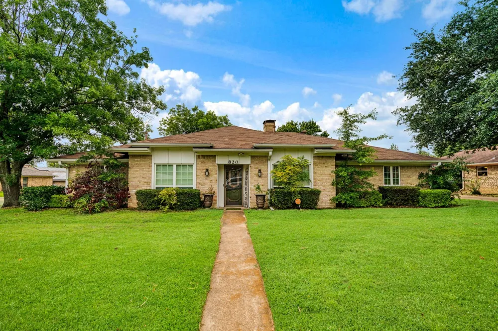 820 NE 32nd Paris, TX 75460