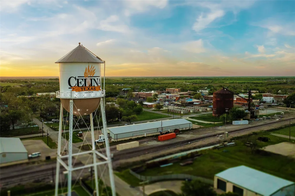 6865 CR 177 ROAD Celina, TX 75009