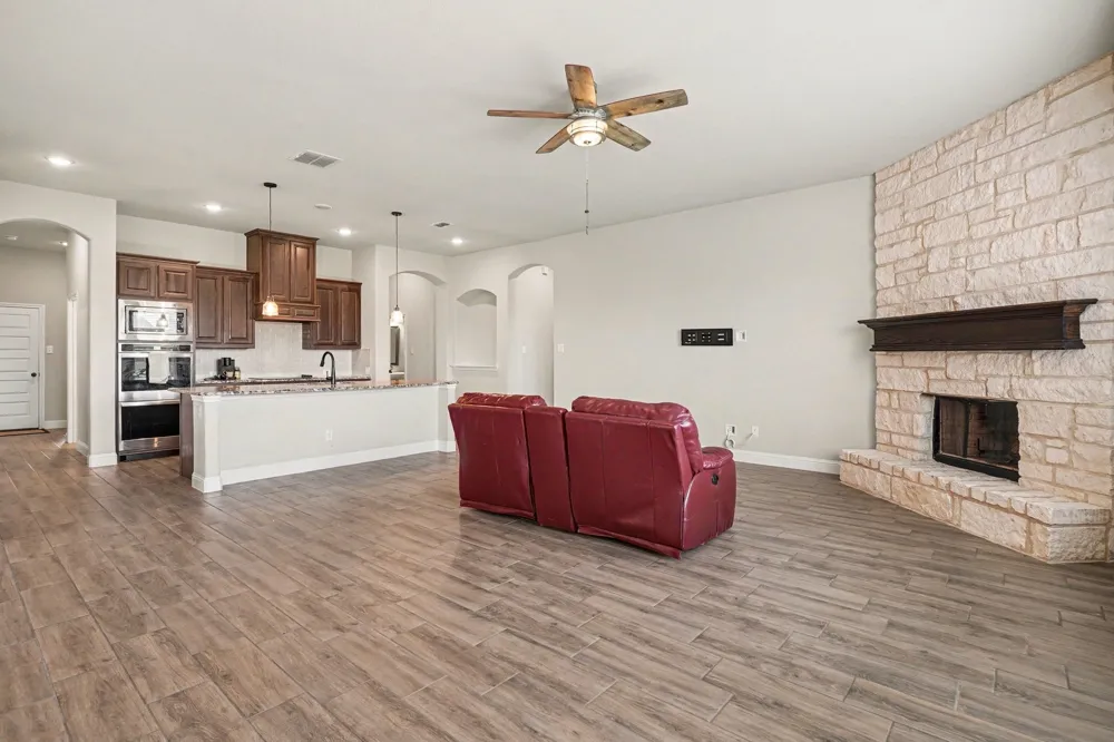 12601 Panther Creek Drive Godley, TX 76044