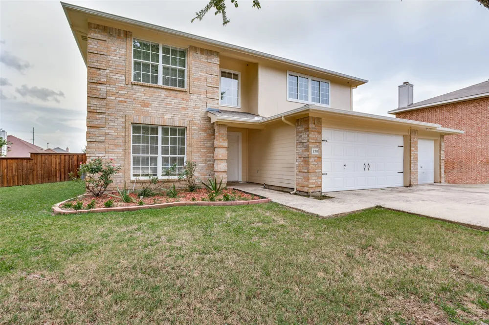 218 Jacob Court Glenn Heights, TX 75154