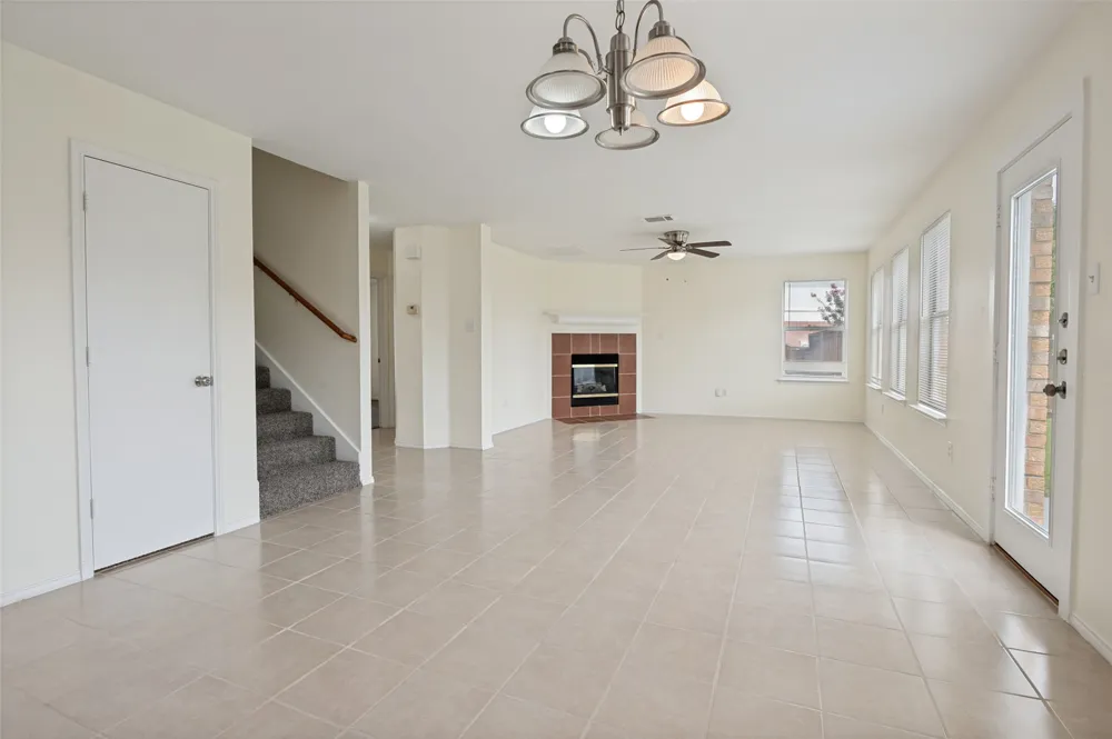 218 Jacob Court Glenn Heights, TX 75154