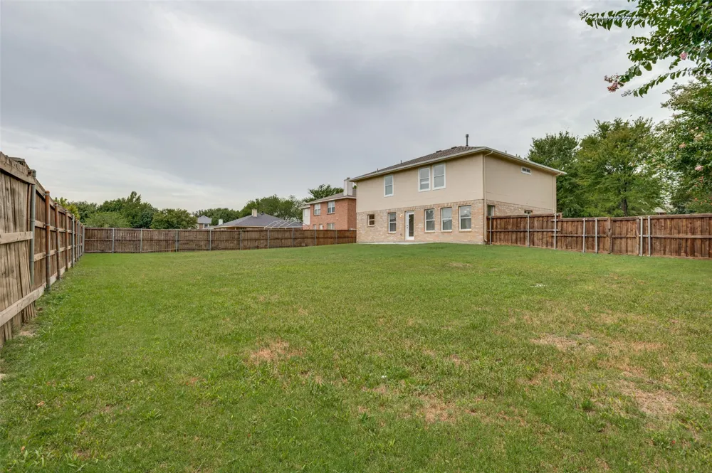 218 Jacob Court Glenn Heights, TX 75154