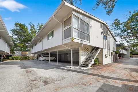 909 Silber Road #16C