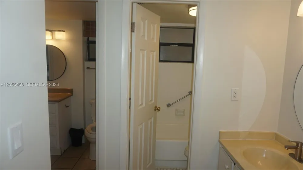 1100 Colony Point Cir #206 Pembroke Pines, FL 33026