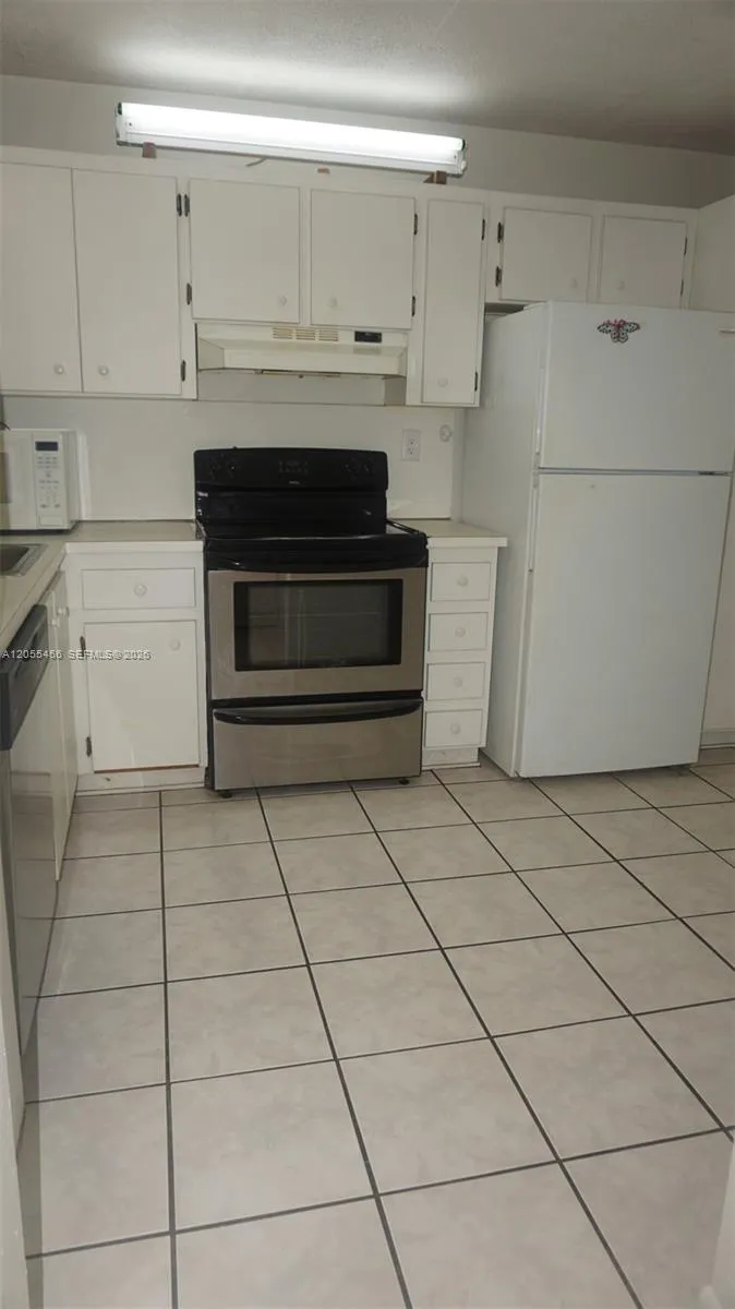 1100 Colony Point Cir #206 Pembroke Pines, FL 33026