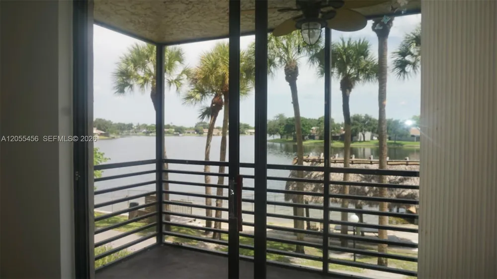 1100 Colony Point Cir #206 Pembroke Pines, FL 33026