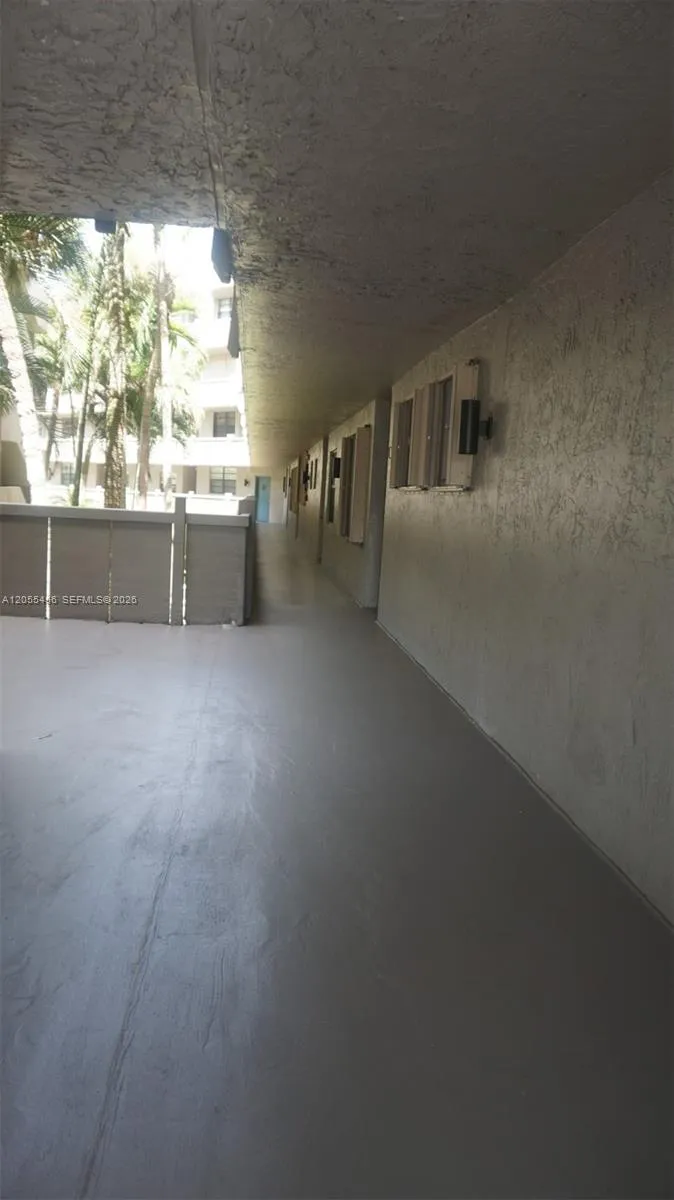1100 Colony Point Cir #206 Pembroke Pines, FL 33026
