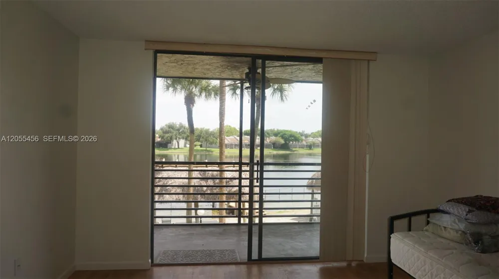 1100 Colony Point Cir #206 Pembroke Pines, FL 33026