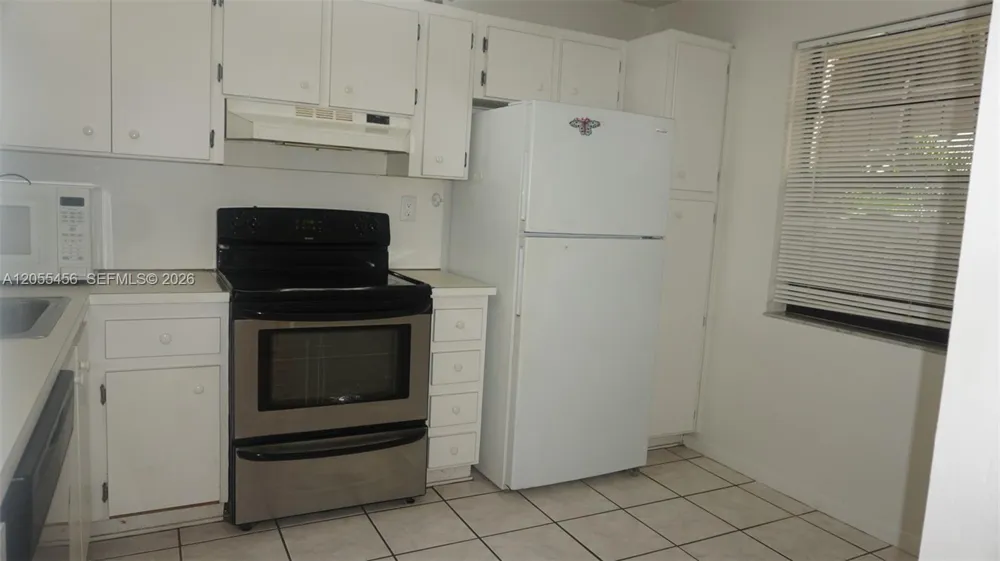 1100 Colony Point Cir #206 Pembroke Pines, FL 33026