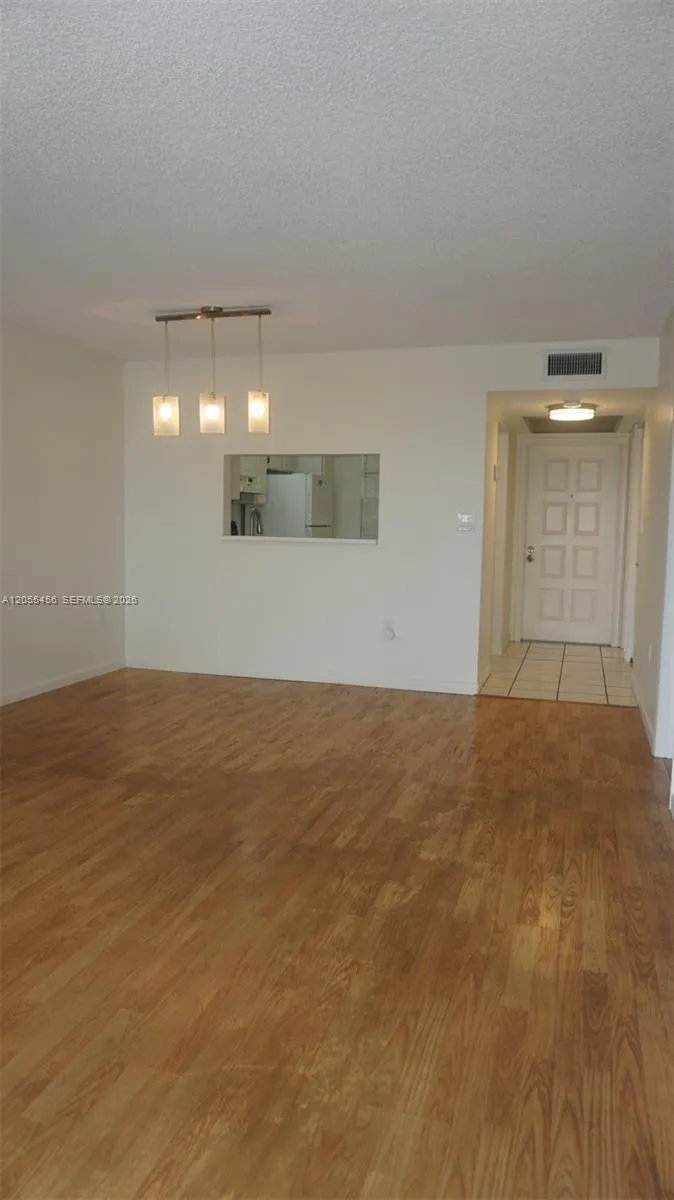 1100 Colony Point Cir #206 Pembroke Pines, FL 33026