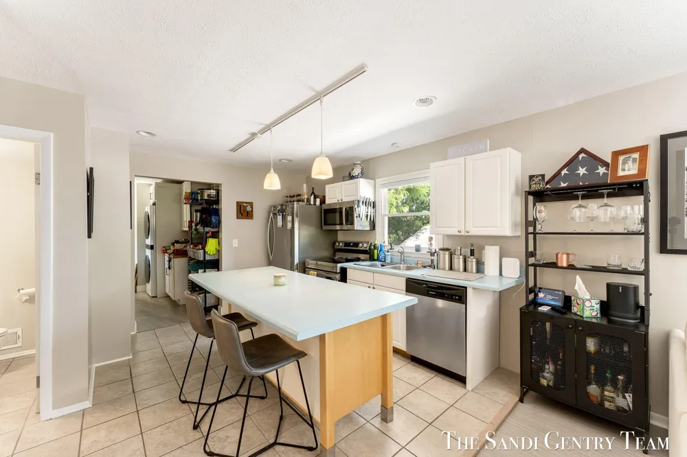 215 S 1st Street Grand Haven, MI 49417