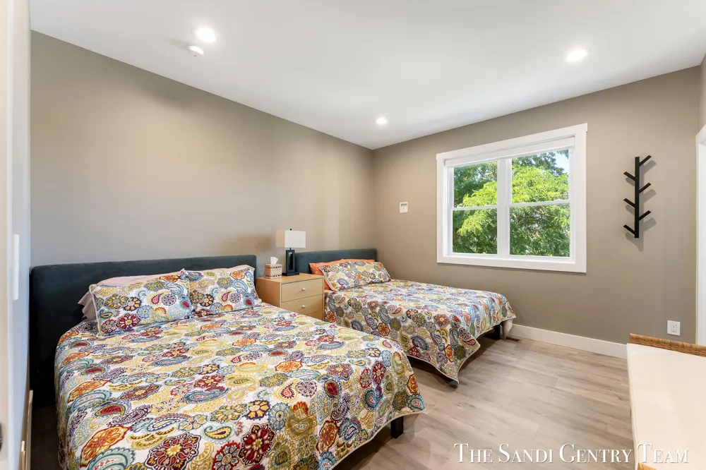 215 S 1st Street Grand Haven, MI 49417