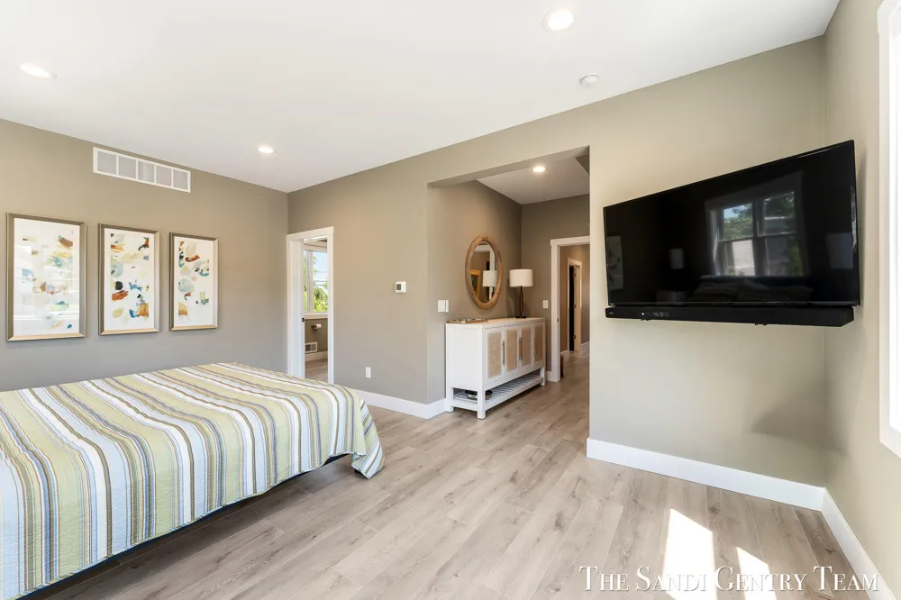 215 S 1st Street Grand Haven, MI 49417