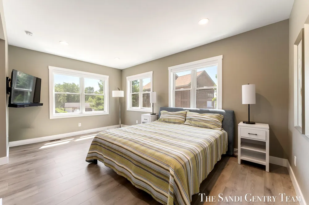 215 S 1st Street Grand Haven, MI 49417
