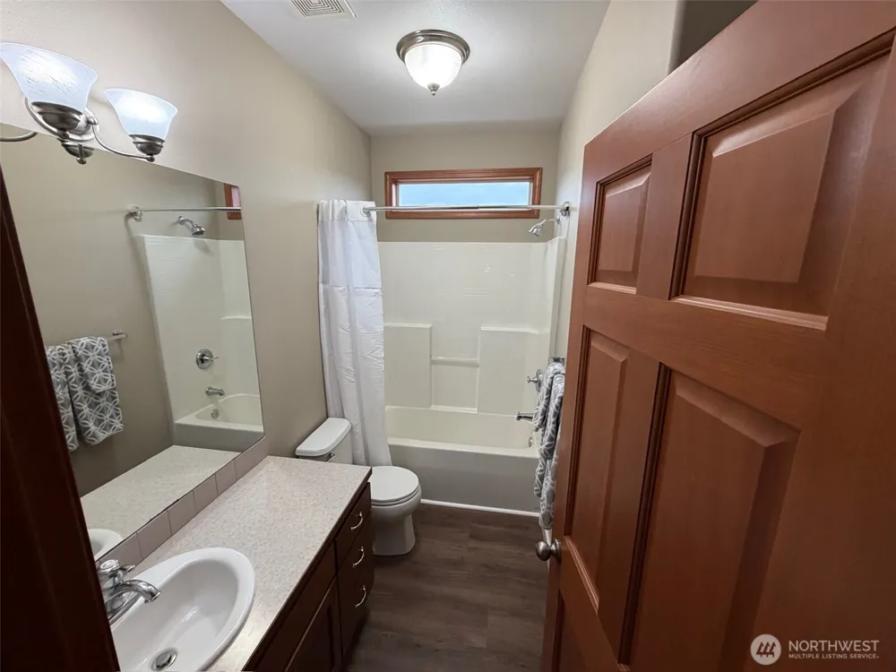 117 Garrett Loop Chehalis, WA 98532