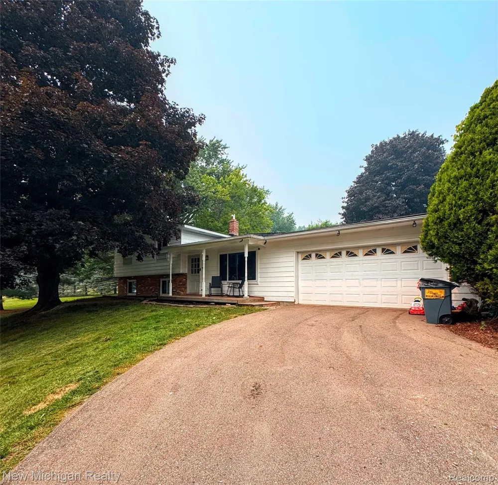 12335 Erika Street Hartland Township, MI 48353