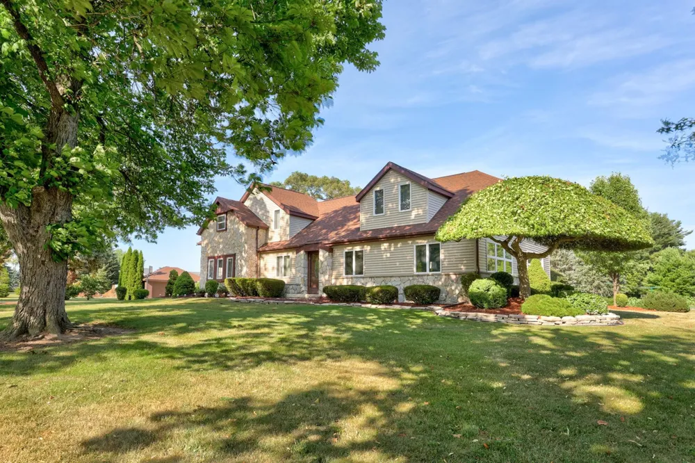 1090 Block Road Blumfield Township, MI 48757
