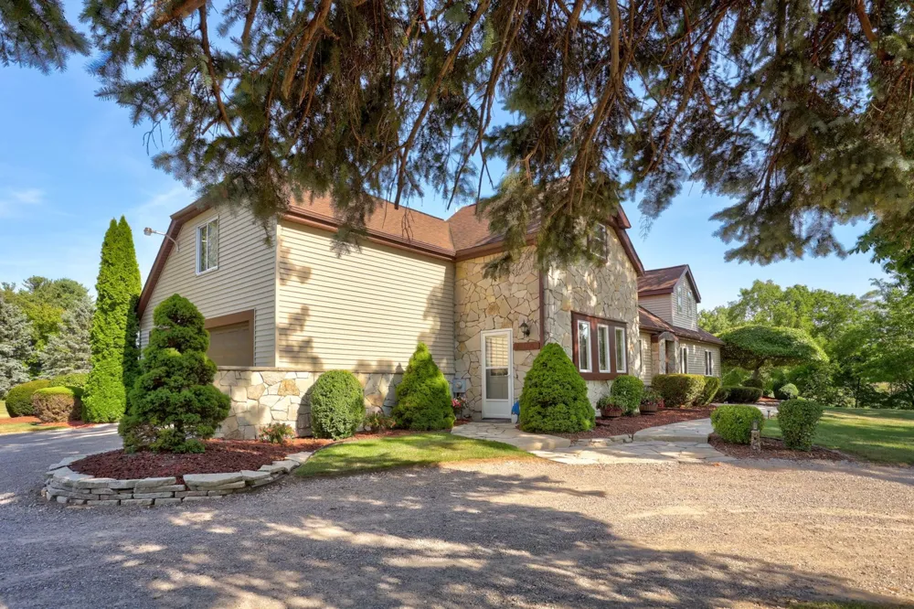 1090 Block Road Blumfield Township, MI 48757