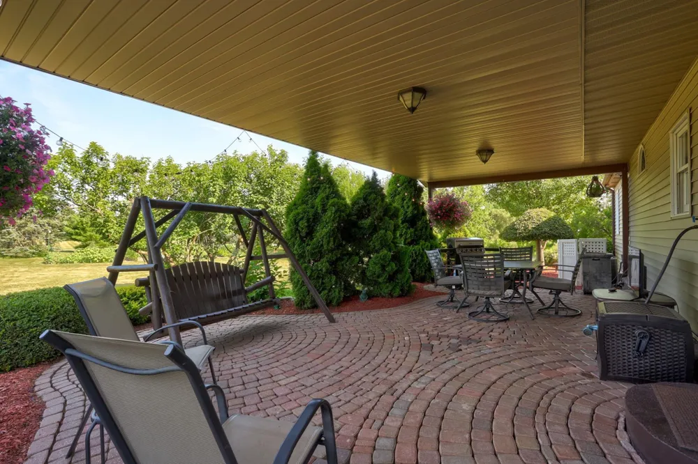 1090 Block Road Blumfield Township, MI 48757