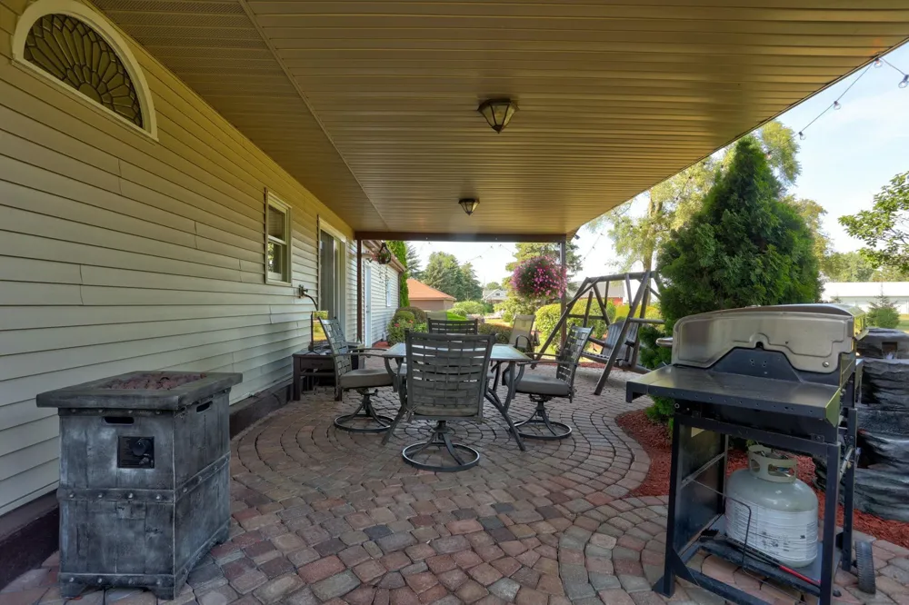 1090 Block Road Blumfield Township, MI 48757