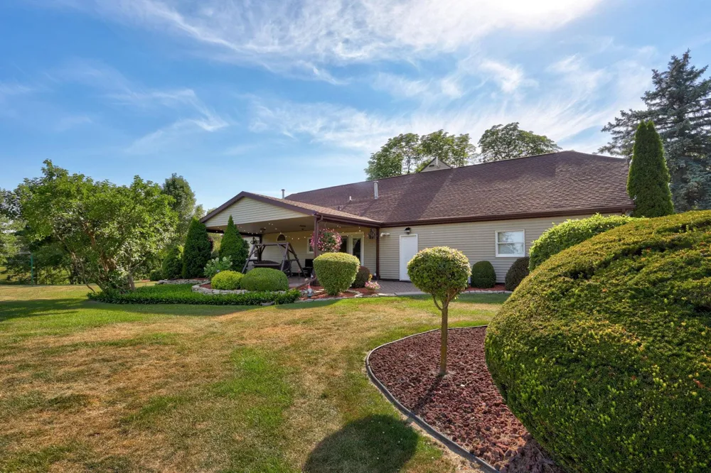 1090 Block Road Blumfield Township, MI 48757