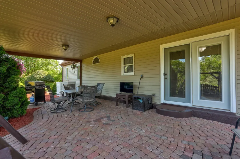 1090 Block Road Blumfield Township, MI 48757