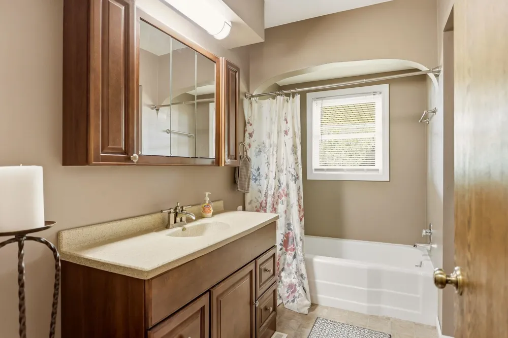 1090 Block Road Blumfield Township, MI 48757