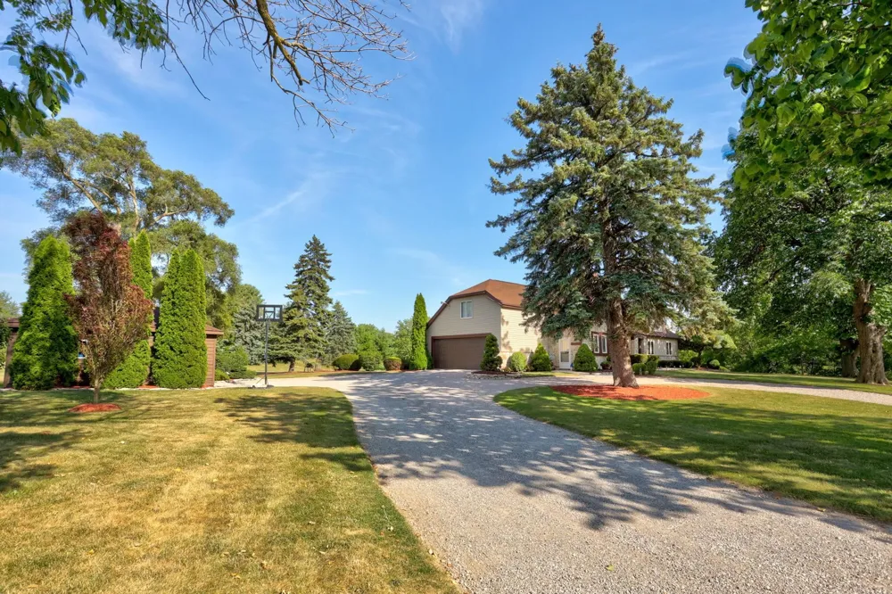 1090 Block Road Blumfield Township, MI 48757