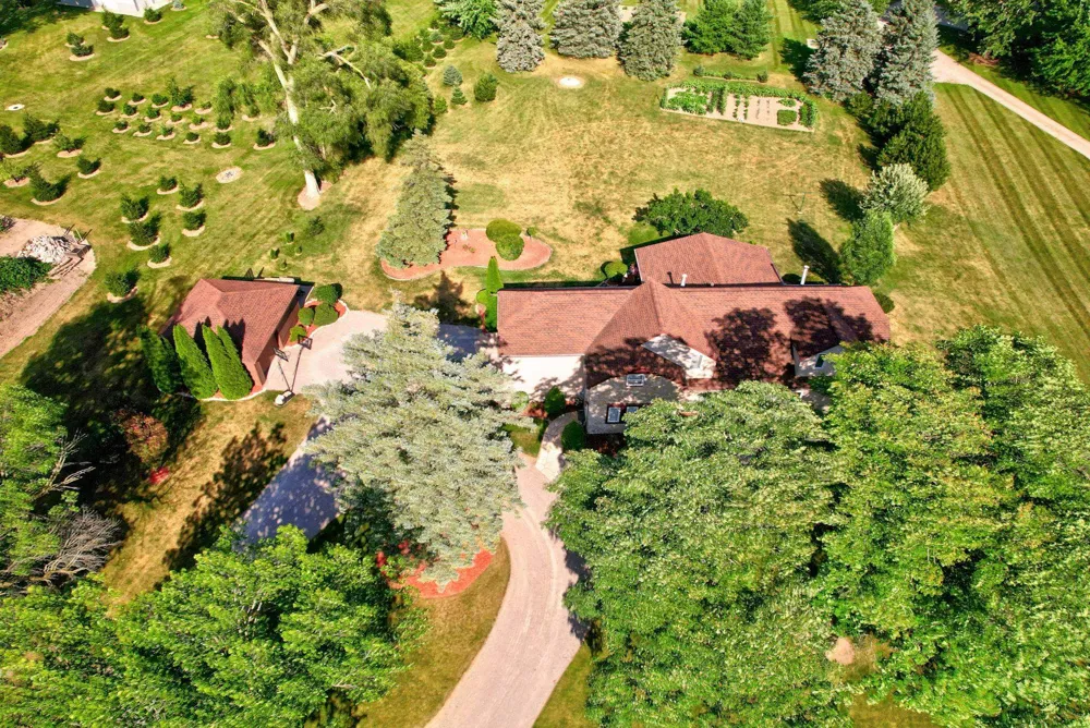 1090 Block Road Blumfield Township, MI 48757