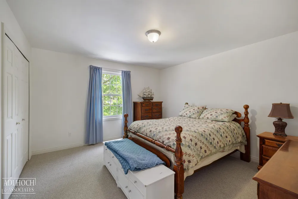 758 Middlesex Road Grosse Pointe Park City, MI 48230