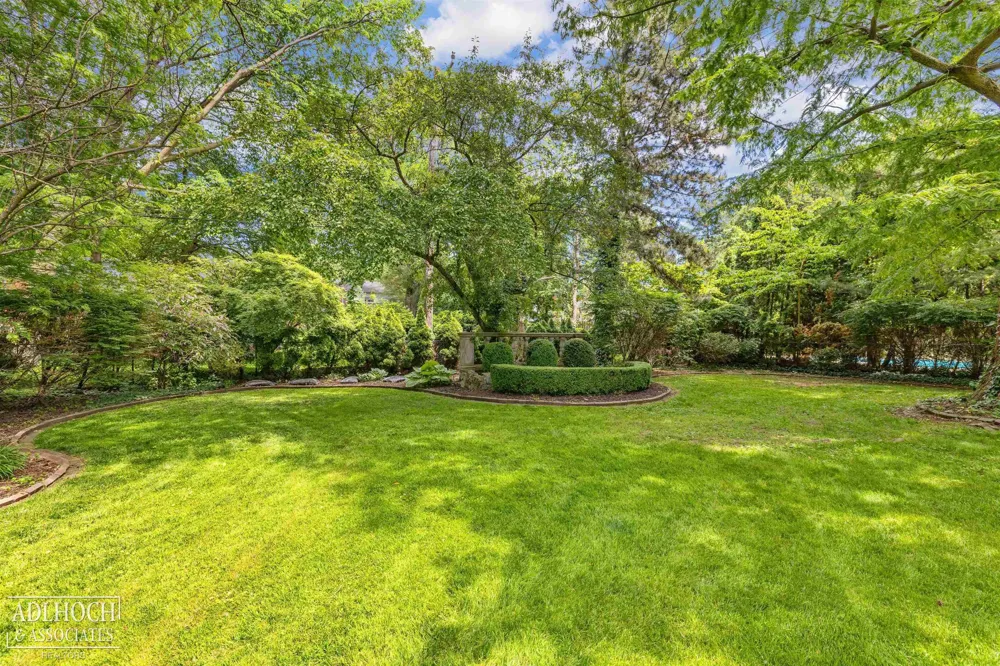 758 Middlesex Road Grosse Pointe Park City, MI 48230