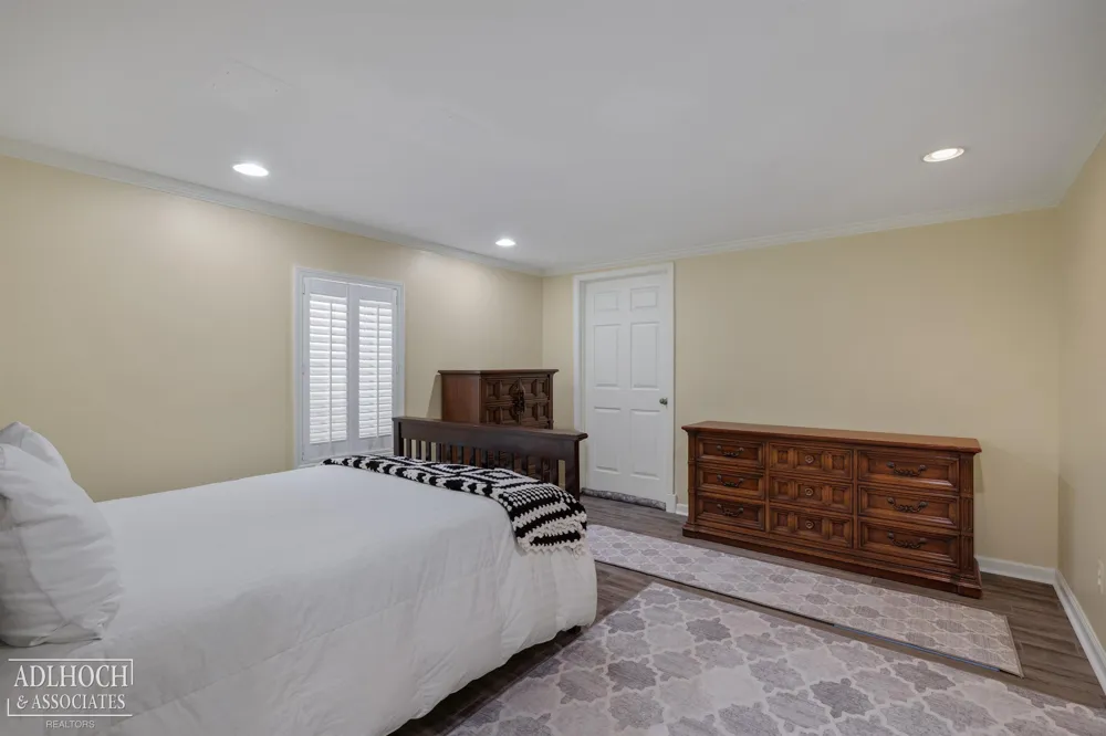 758 Middlesex Road Grosse Pointe Park City, MI 48230