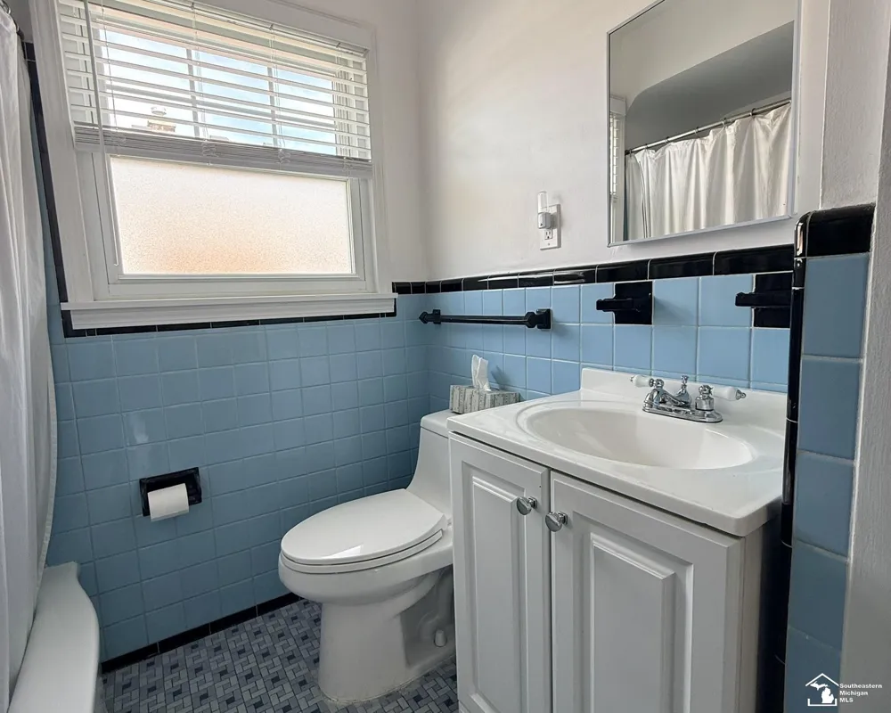 14601 Arlington Street Allen Park City, MI 48101