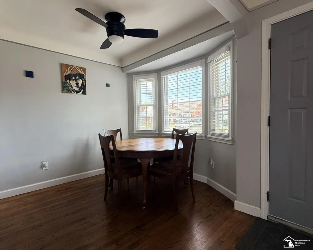 14601 Arlington Street Allen Park City, MI 48101