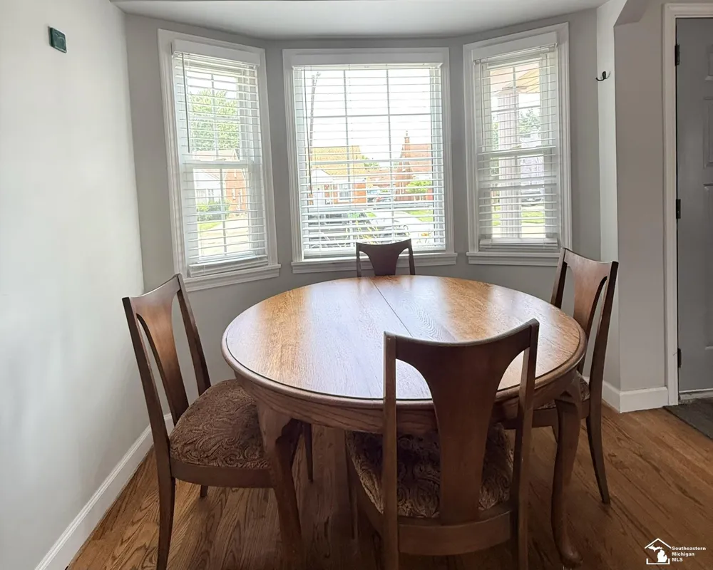 14601 Arlington Street Allen Park City, MI 48101