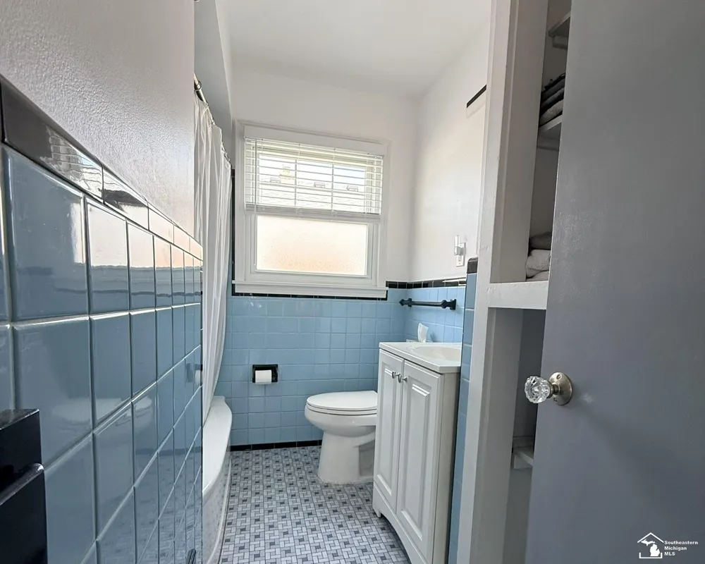 14601 Arlington Street Allen Park City, MI 48101