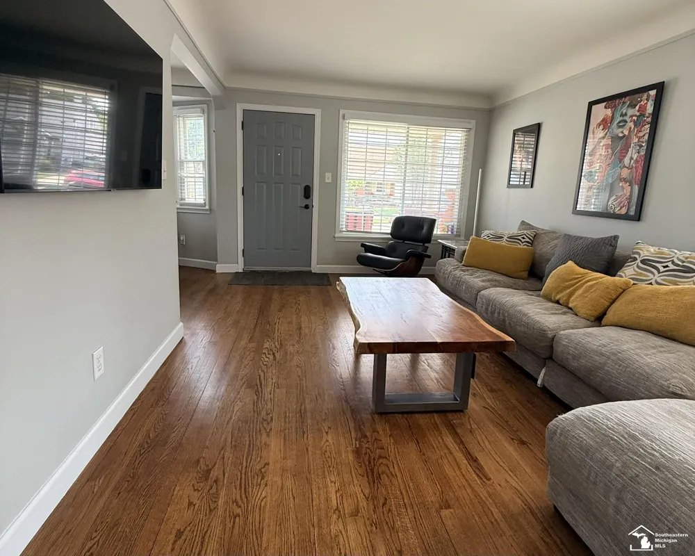 14601 Arlington Street Allen Park City, MI 48101