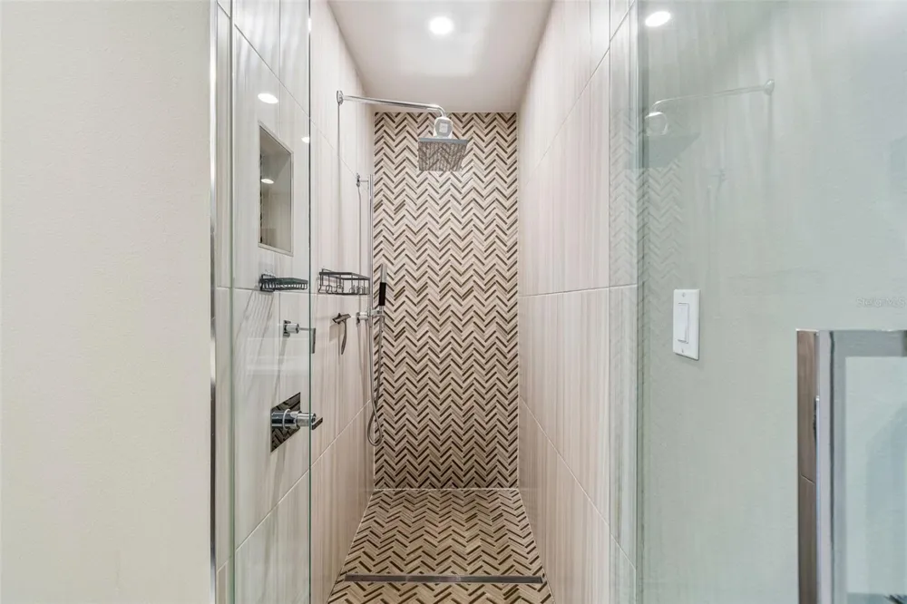 1120 E KENNEDY BOULEVARD W #1030 Tampa, FL 33602