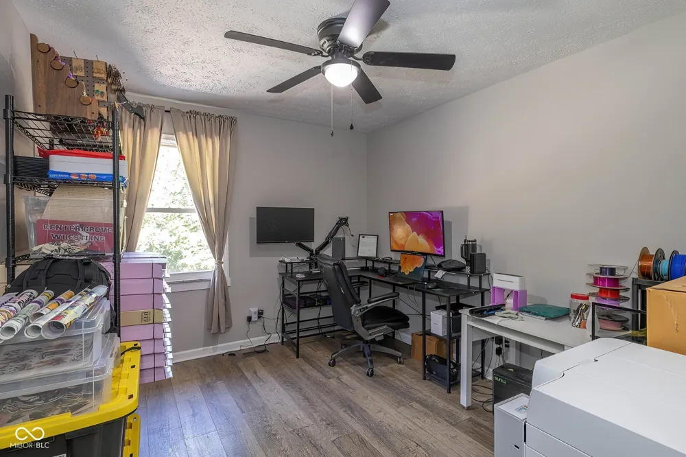647 100 W Franklin, IN 46131
