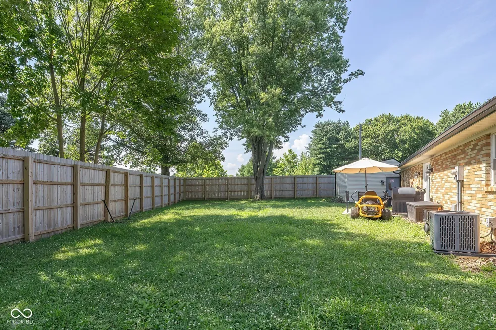 647 100 W Franklin, IN 46131