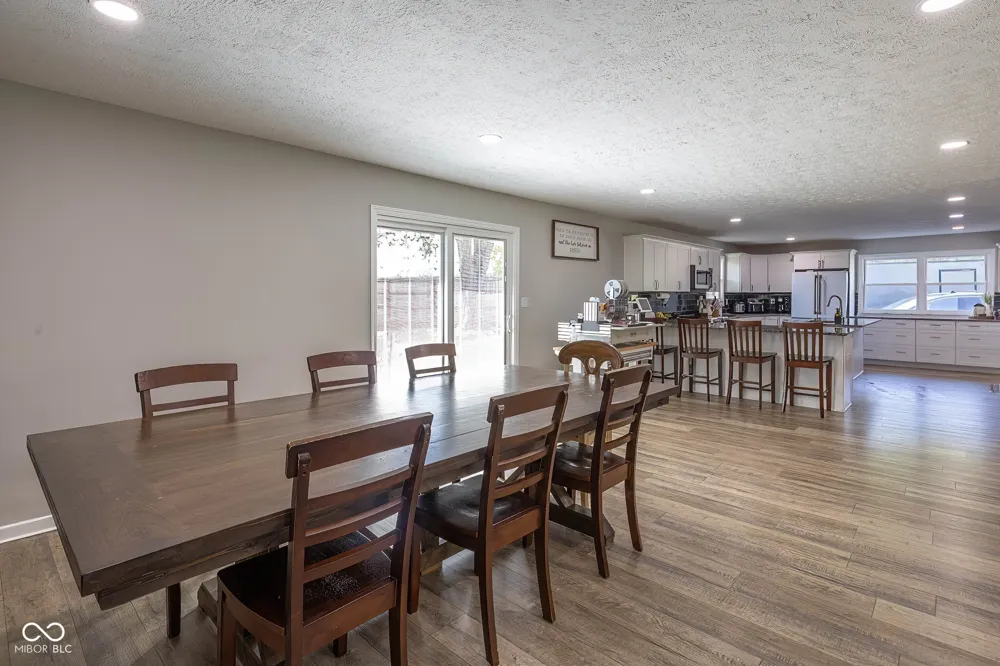 647 100 W Franklin, IN 46131