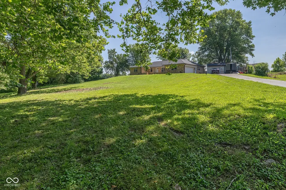 647 100 W Franklin, IN 46131