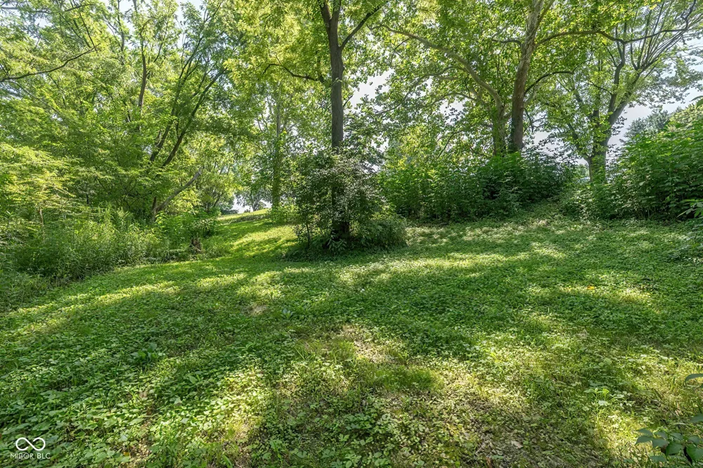 647 100 W Franklin, IN 46131